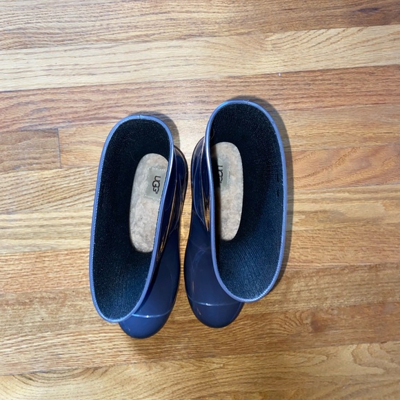 UGG Rainboots - Picture 10 of 10